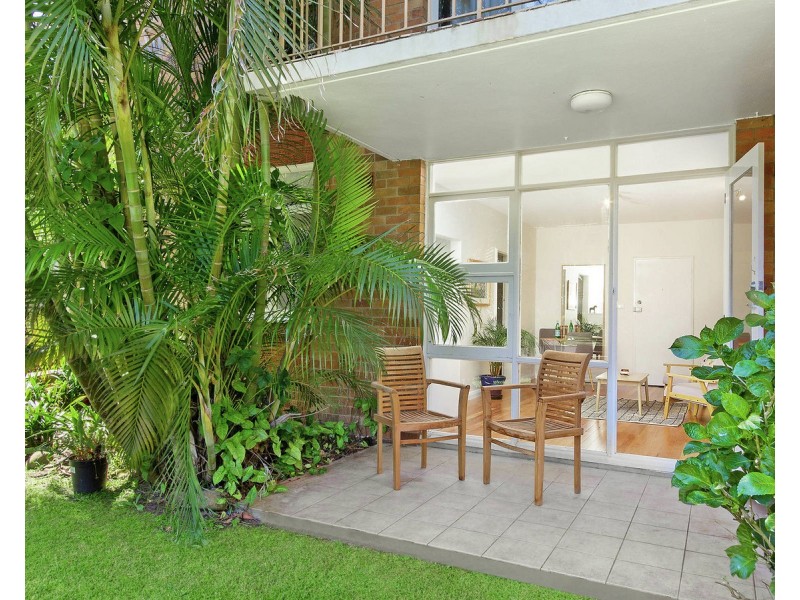 1/10 Grafton Crescent, Dee Why NSW 2099