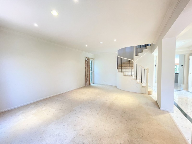 112 Chesterfield Crescent, Kuraby QLD 4112