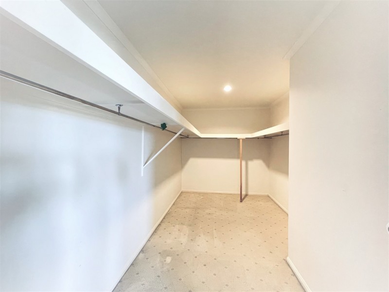 112 Chesterfield Crescent, Kuraby QLD 4112