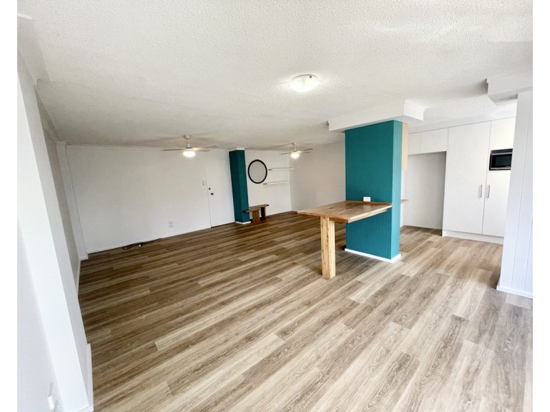 5/22-28 The Esplanade, Burleigh Heads QLD 4220