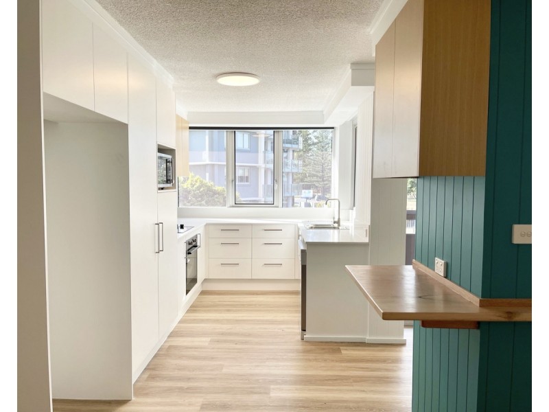 5/22-28 The Esplanade, Burleigh Heads QLD 4220