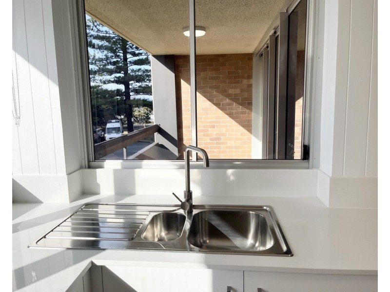 5/22-28 The Esplanade, Burleigh Heads QLD 4220