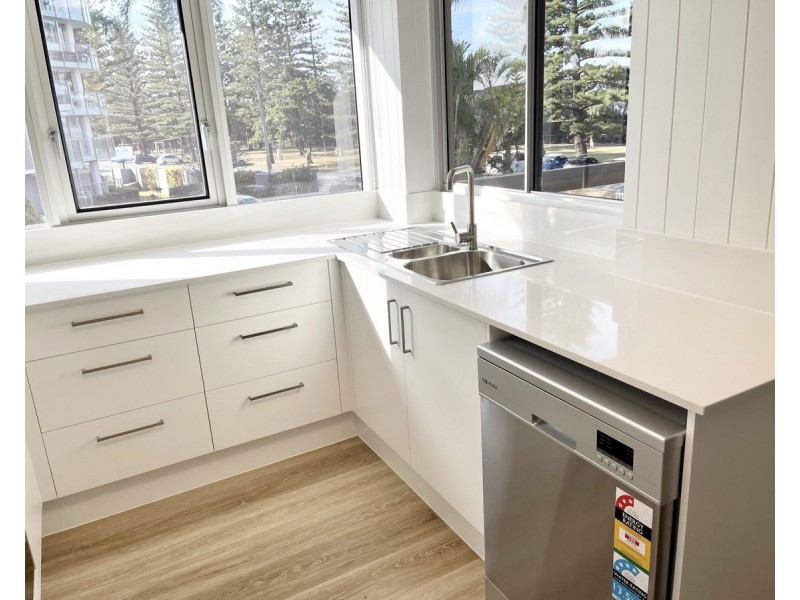 5/22-28 The Esplanade, Burleigh Heads QLD 4220