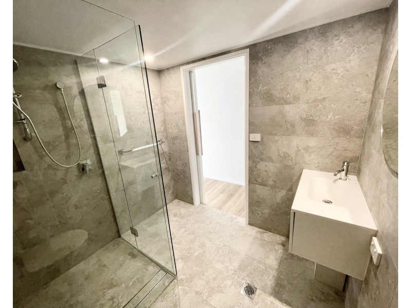 5/22-28 The Esplanade, Burleigh Heads QLD 4220