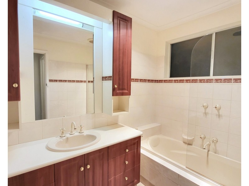 24 Warrenwood Avenue, Hoppers Crossing VIC 3029