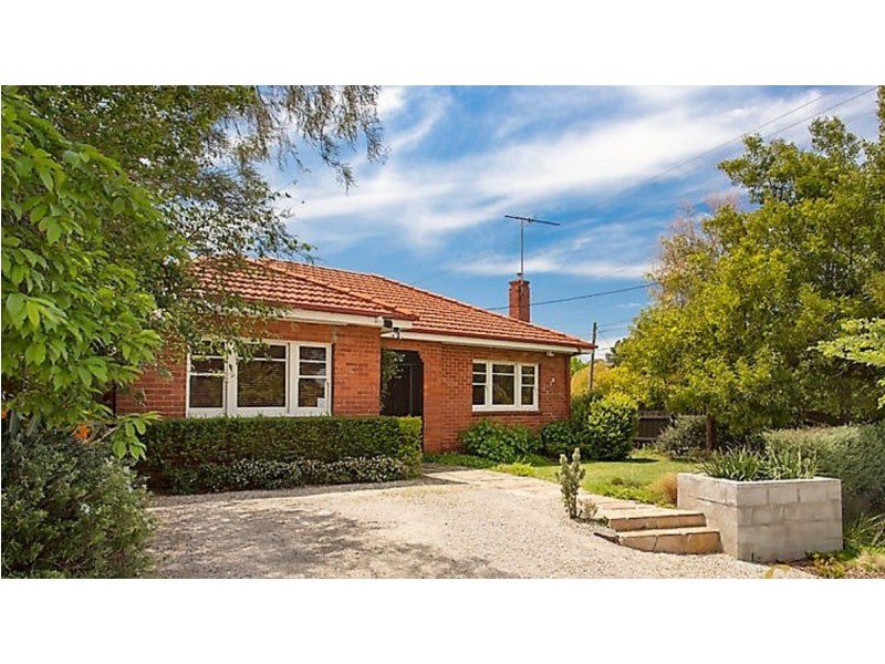 19 Strasbourg Road, Rosanna VIC 3084