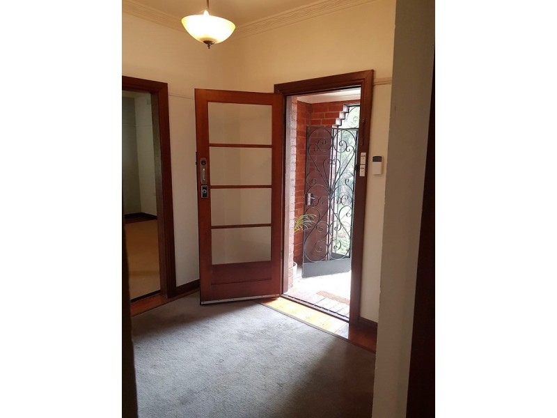 19 Strasbourg Road, Rosanna VIC 3084