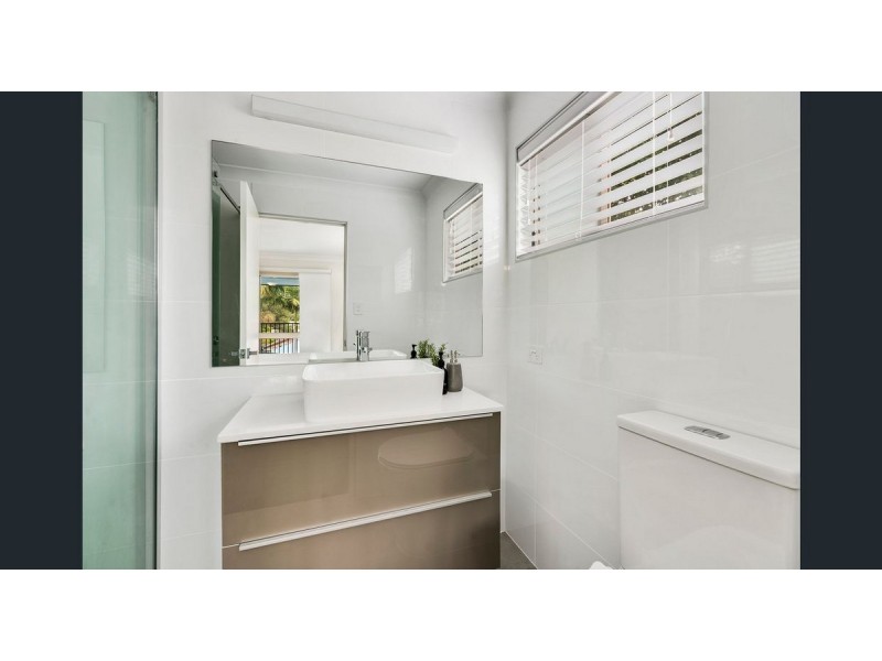 38 Dandar Drive, Southport QLD 4215