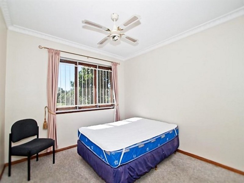 18 Glena Street, Fairfield QLD 4103