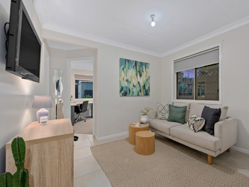 2 Madau Street, Mansfield QLD 4122