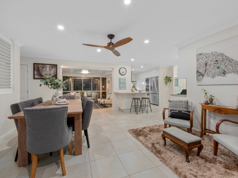 2 Madau Street, Mansfield QLD 4122