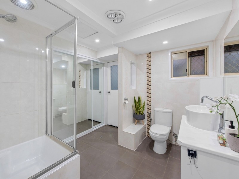 2 Madau Street, Mansfield QLD 4122