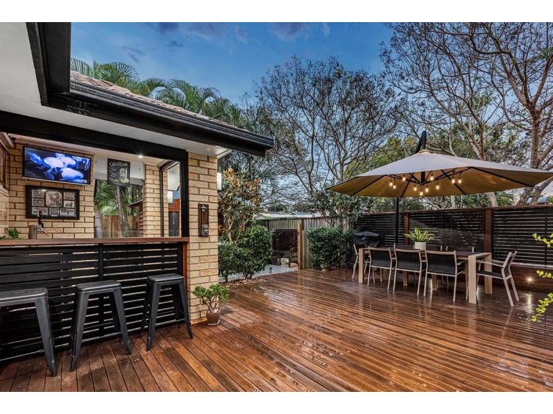 2 Madau Street, Mansfield QLD 4122