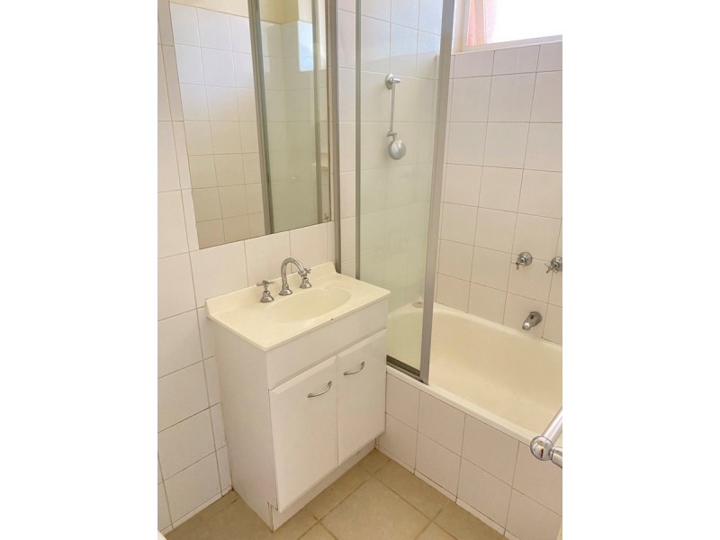 11/12 Normanby Street, Windsor VIC 3181