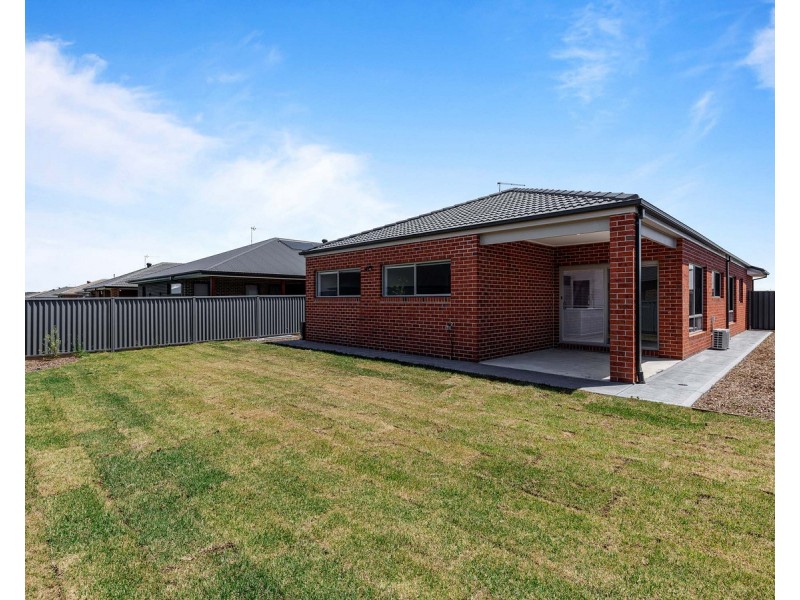 38 Kalamata Avenue, Alfredton VIC 3350