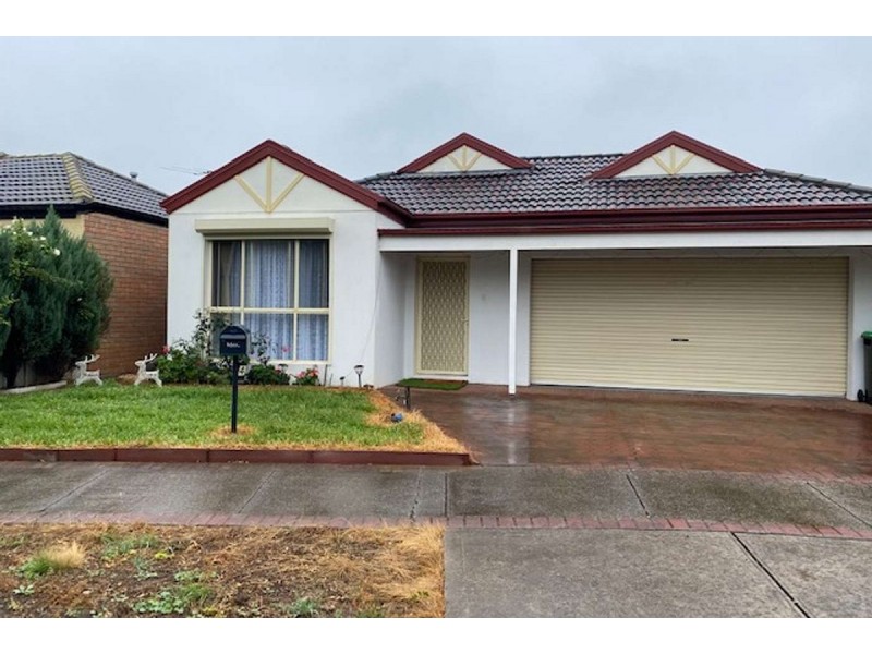 4 St Johns Walk, Caroline Springs VIC 3023