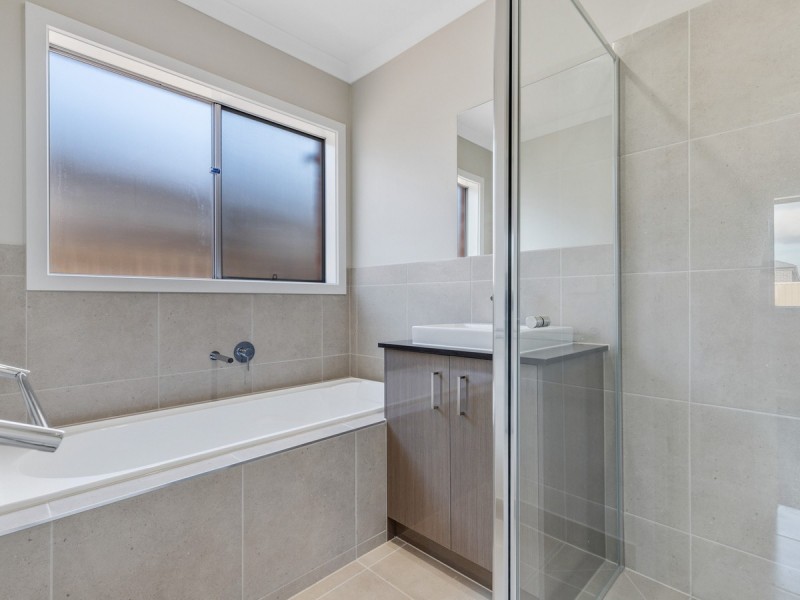 29 Fragrant Drive, Lara VIC 3212