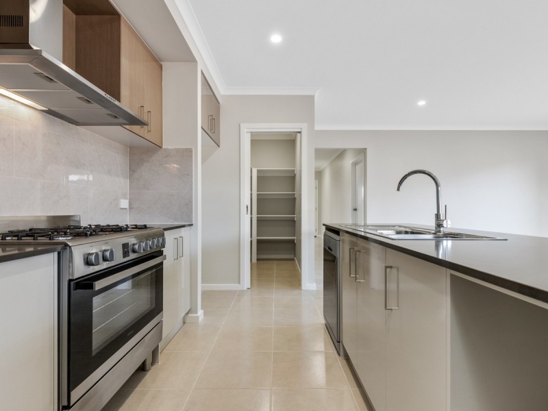 29 Fragrant Drive, Lara VIC 3212