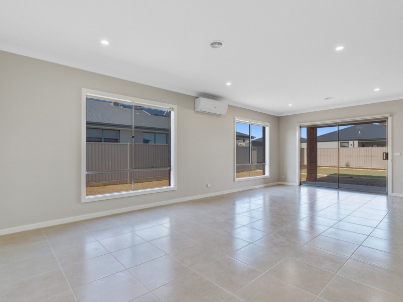 29 Fragrant Drive, Lara VIC 3212