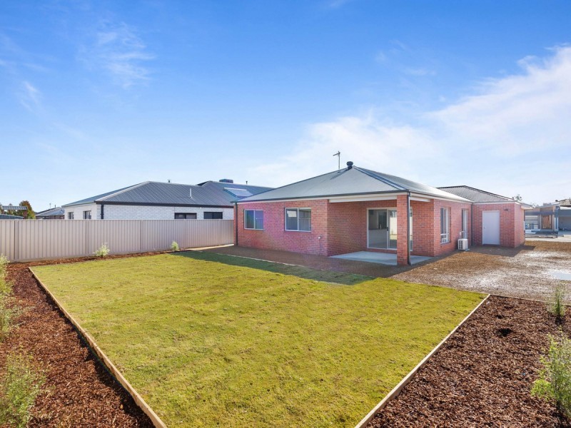 29 Fragrant Drive, Lara VIC 3212