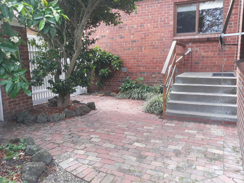 8 Norman Street, Mckinnon VIC 3204