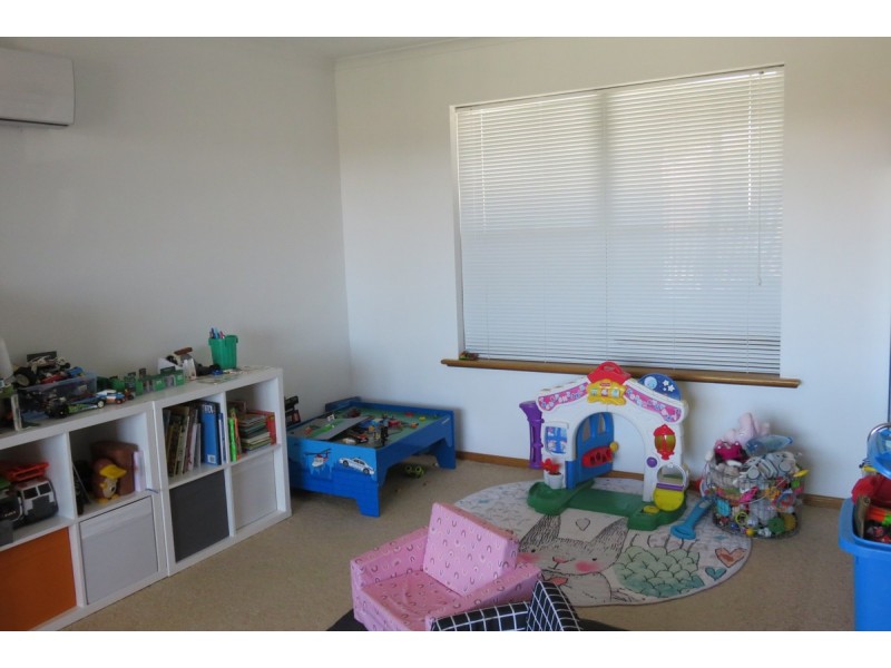 6 Uriah Place, West Lakes Shore SA 5020