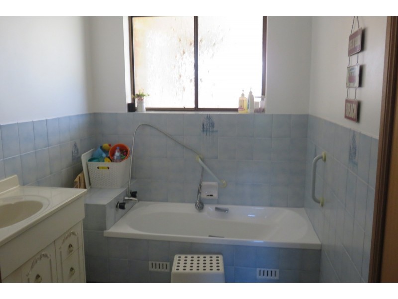 6 Uriah Place, West Lakes Shore SA 5020