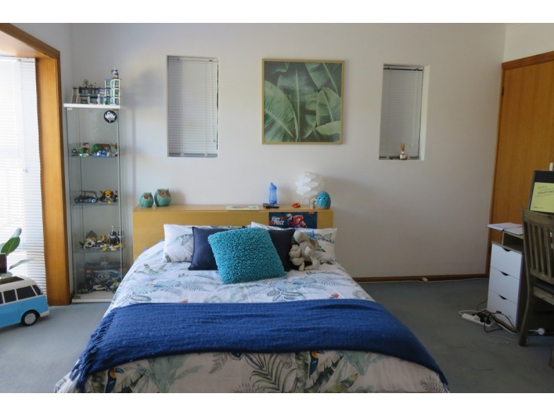 6 Uriah Place, West Lakes Shore SA 5020