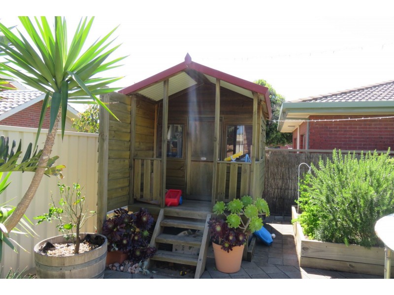 6 Uriah Place, West Lakes Shore SA 5020