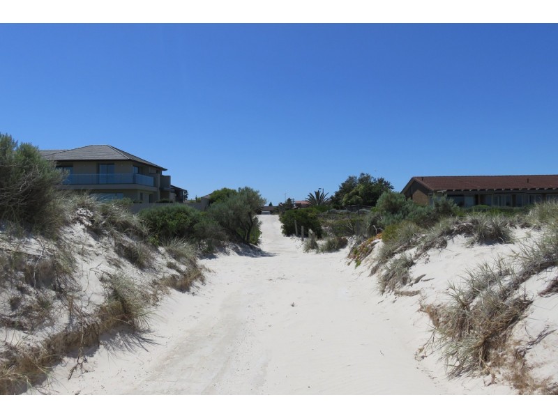 6 Uriah Place, West Lakes Shore SA 5020