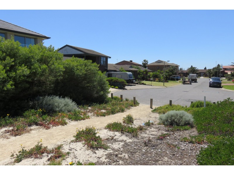 6 Uriah Place, West Lakes Shore SA 5020