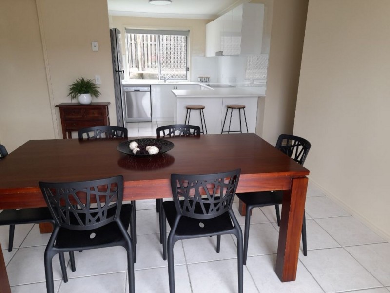 28 Daintree Drive, Parkwood QLD 4214