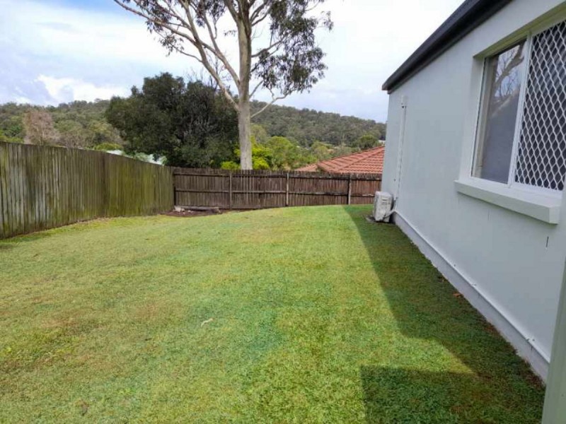 28 Daintree Drive, Parkwood QLD 4214