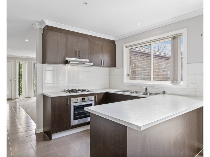 44 Cootamundra Circuit, Melton West VIC 3337