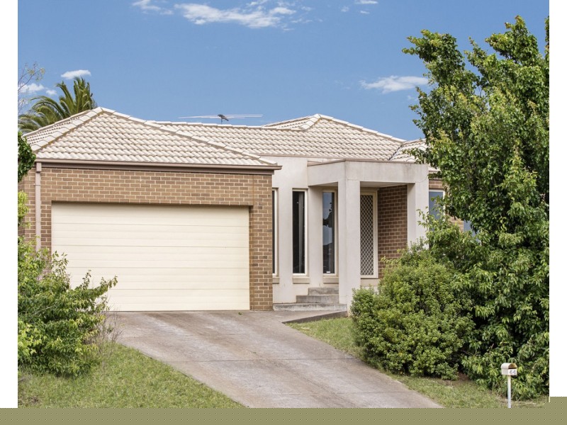 44 Cootamundra Circuit, Melton West VIC 3337