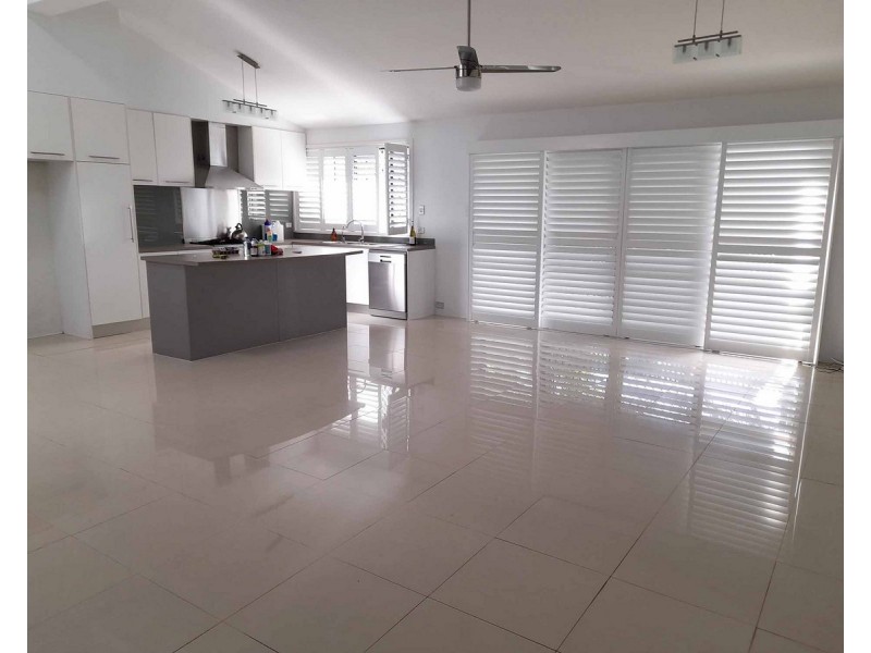 10/9 Freyburg Street, Bundall QLD 4217