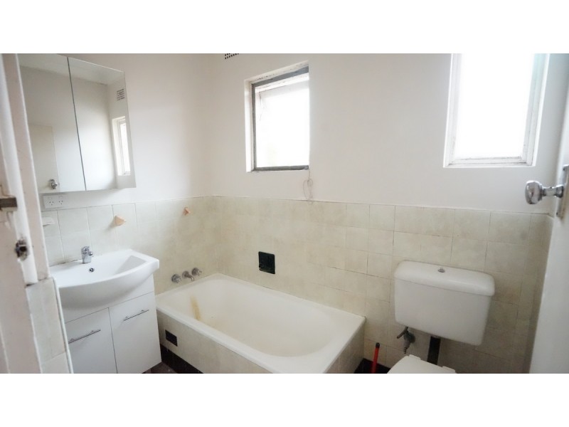 7/18 Eighth Avenue, Campsie NSW 2194