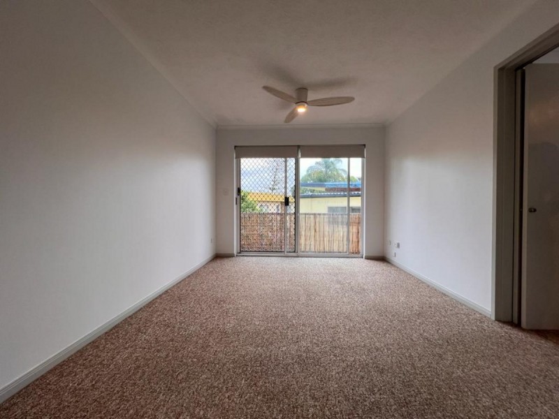 10/4 Adori Street, Chevron Island QLD 4217