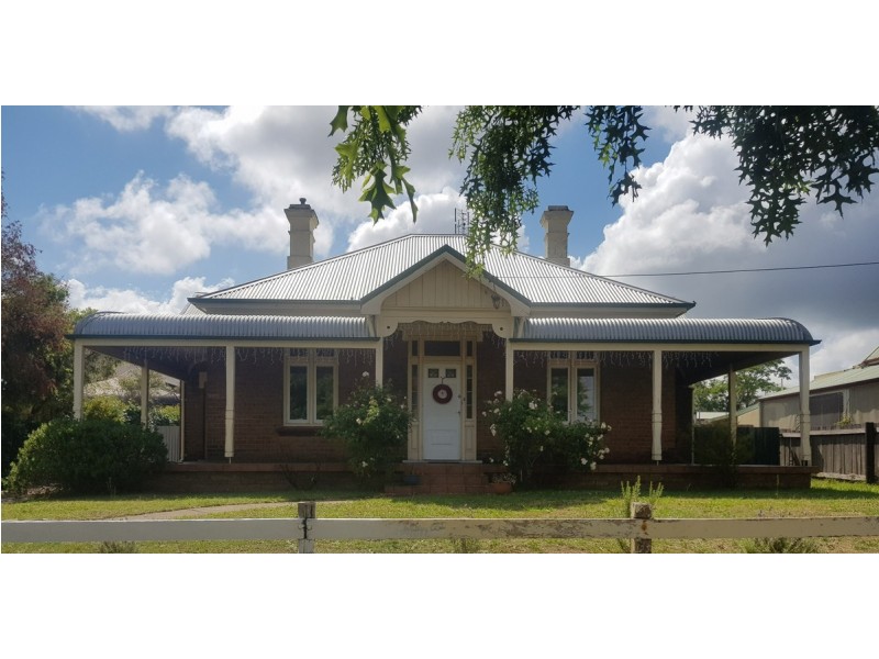 96 Endsleigh Avenue, Orange NSW 2800