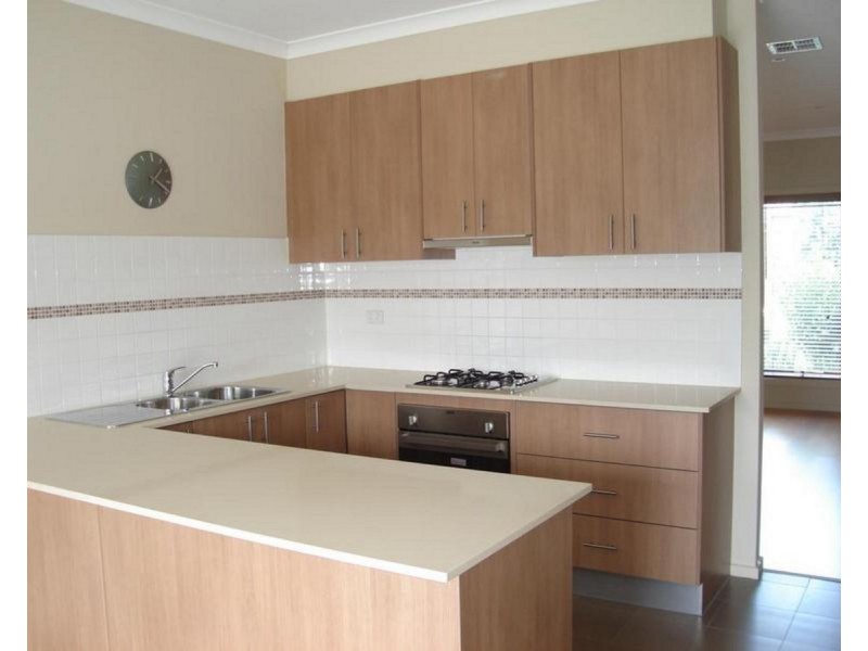 E/1 Hennessy Street, Brunswick VIC 3056