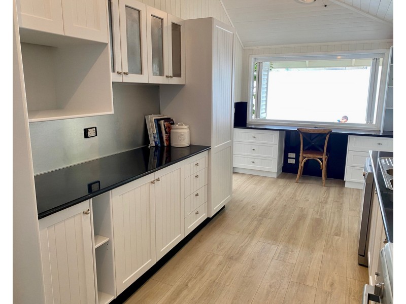 43 Dudley Street, Bardon QLD 4065