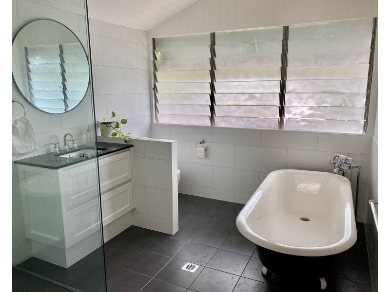 43 Dudley Street, Bardon QLD 4065