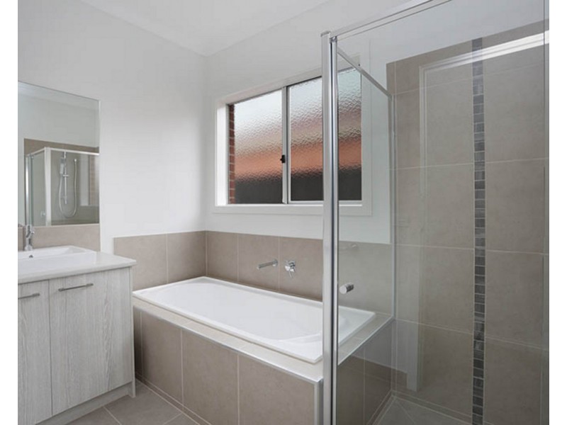 24 Layla Crescent, Tarneit VIC 3029