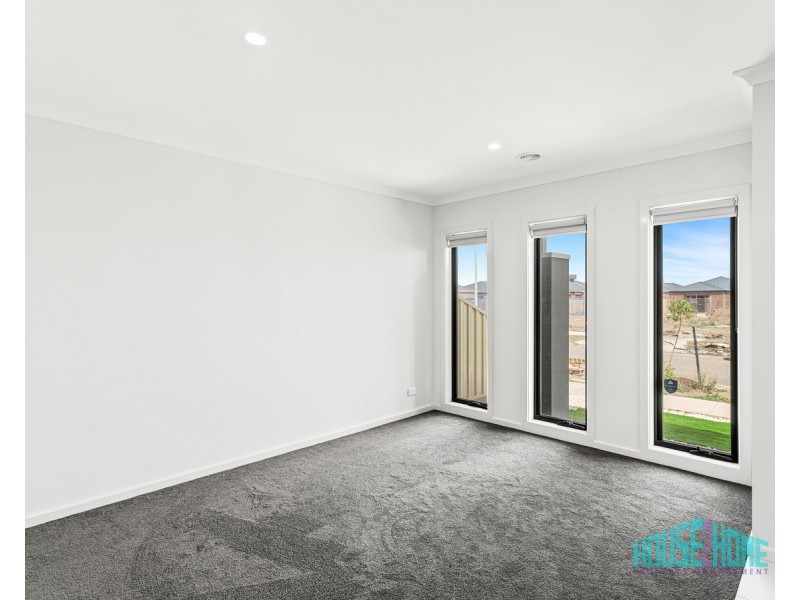 24 Layla Crescent, Tarneit VIC 3029