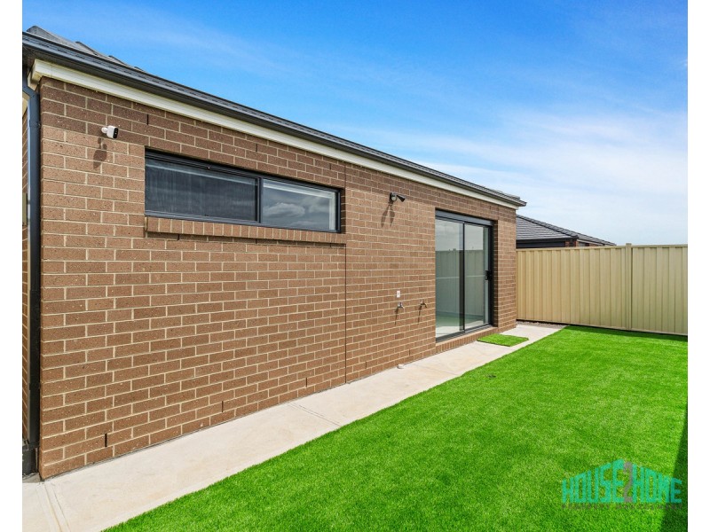 24 Layla Crescent, Tarneit VIC 3029