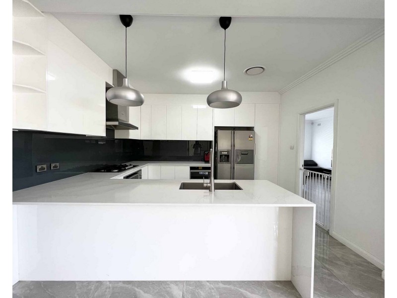 21 Woorail Avenue, Kingsgrove NSW 2208