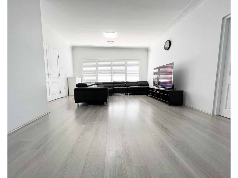 21 Woorail Avenue, Kingsgrove NSW 2208