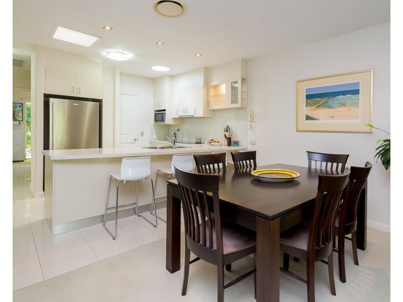 3/27 Gordon Street, Labrador QLD 4215