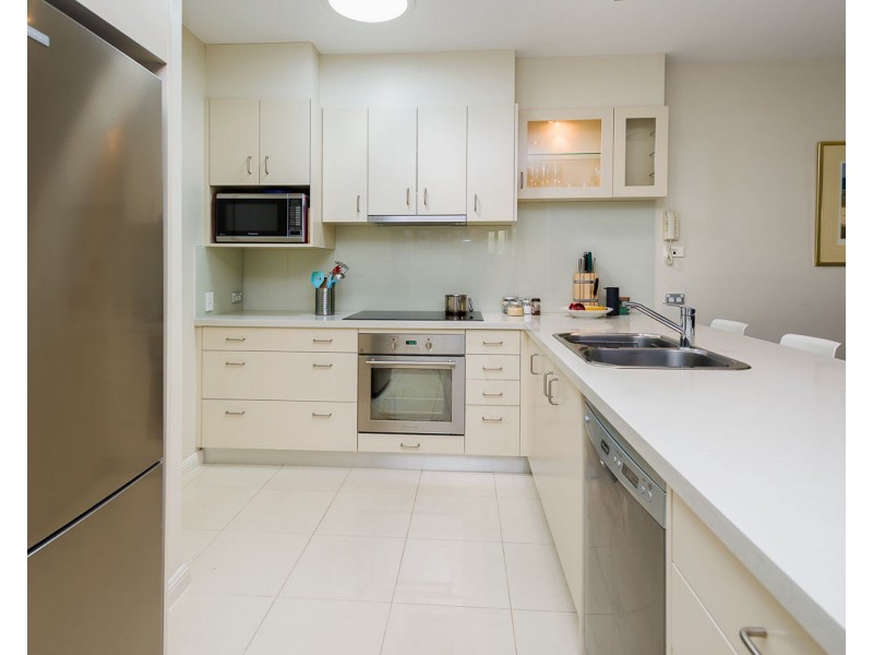 3/27 Gordon Street, Labrador QLD 4215