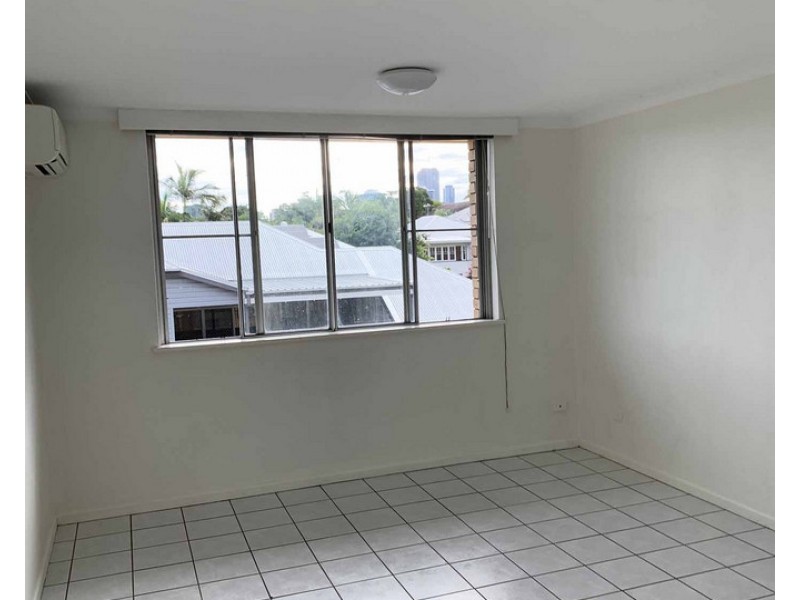 4/114 Merthyr Road, New Farm QLD 4005